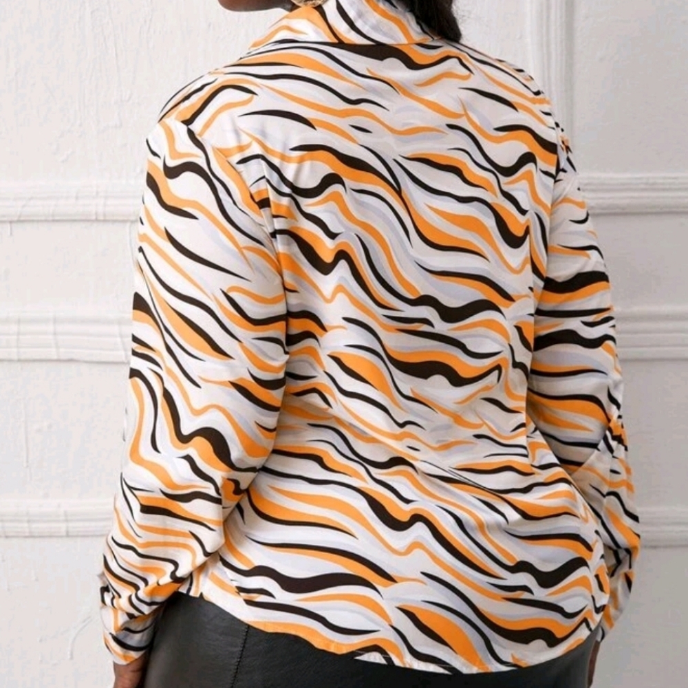 Blouse - Picture 2 of 8